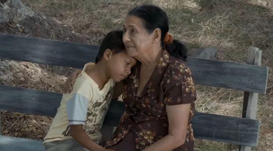 TOPRAĞIN GÖLGESİNDE